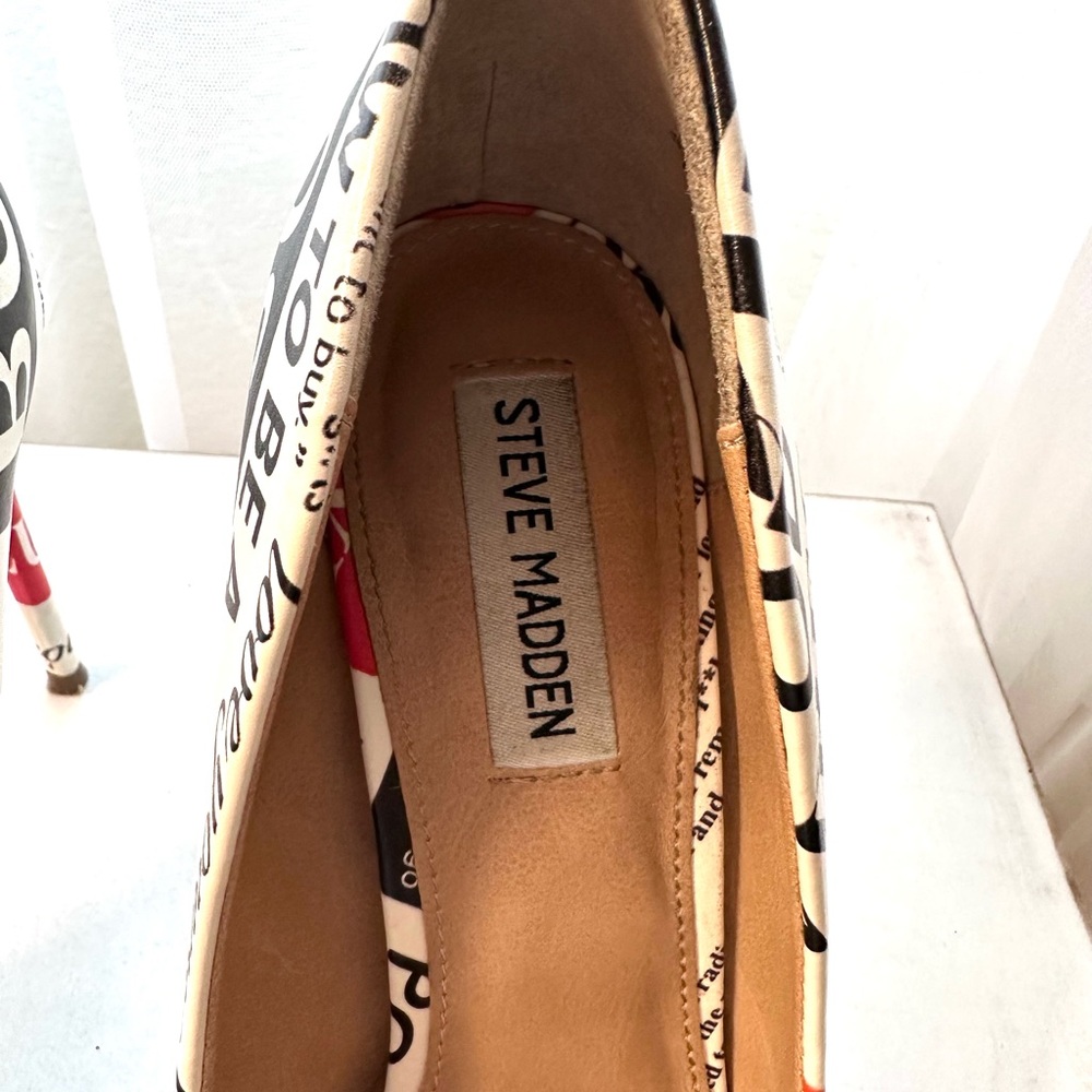 Steve Madden White Newspaper Print Pointed Toe Heels with Pink Accents - Picture 5 of 7